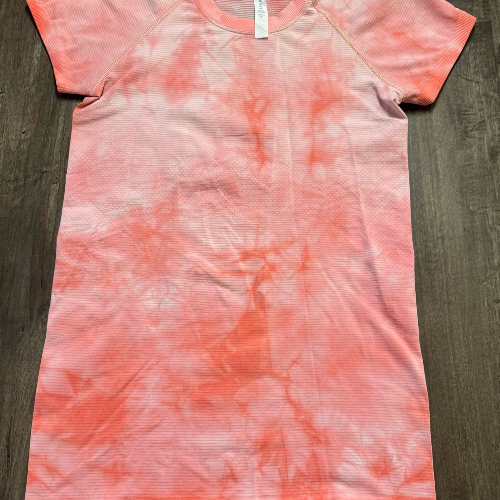Lululemon Swifty Tech Shirt-sleeve Pink and Orange Tie-Dye top!!